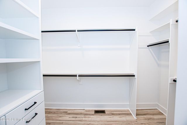 11306 Waterview Pl, Louisville, KY 40291