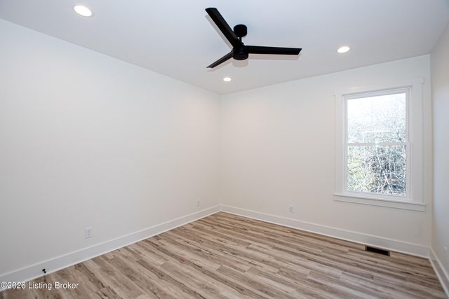 11306 Waterview Pl, Louisville, KY 40291