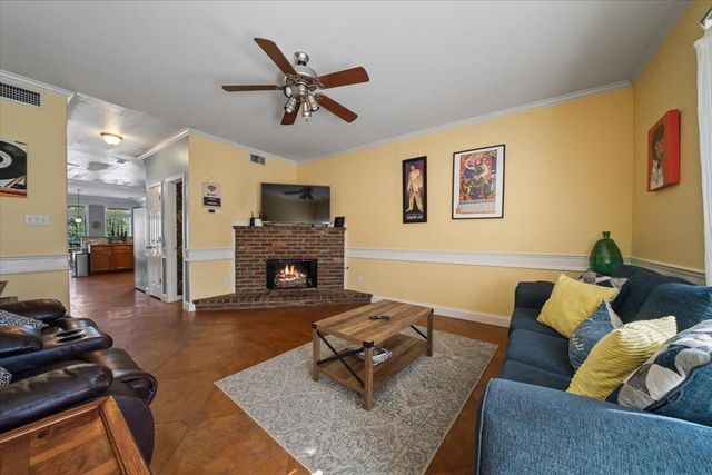 2065 PEABODY AVE, Memphis, TN 38104