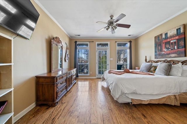 2065 PEABODY AVE, Memphis, TN 38104