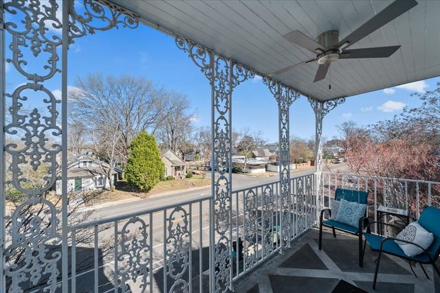 2065 PEABODY AVE, Memphis, TN 38104