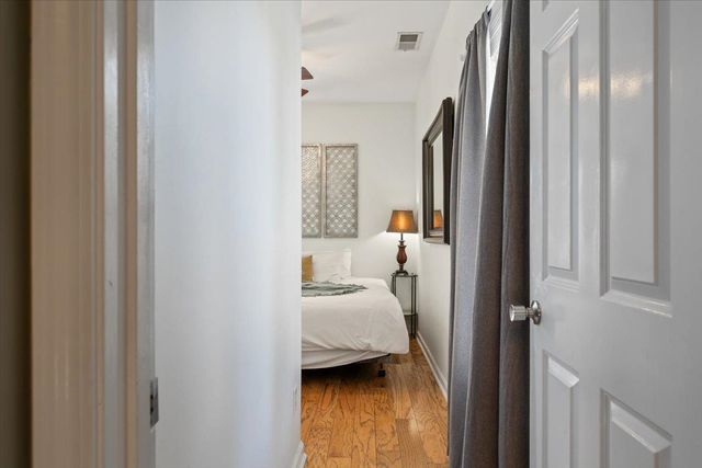 2065 PEABODY AVE, Memphis, TN 38104