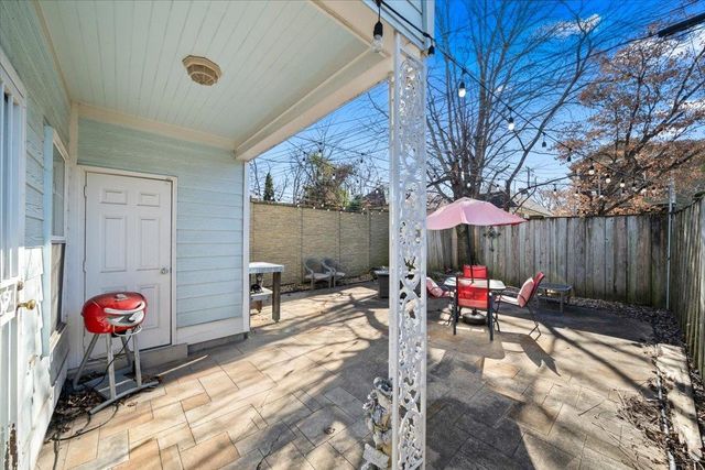 2065 PEABODY AVE, Memphis, TN 38104