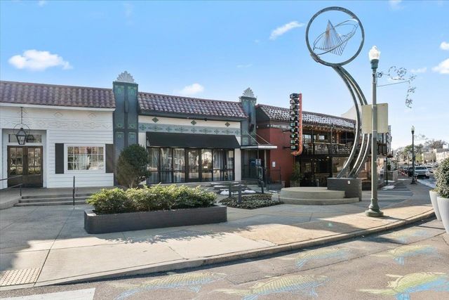 2065 PEABODY AVE, Memphis, TN 38104