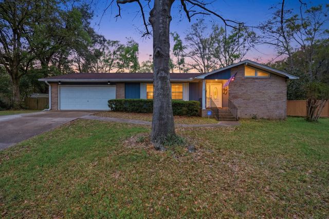 3120 Briarwood Drive, Tallahassee, FL 32308