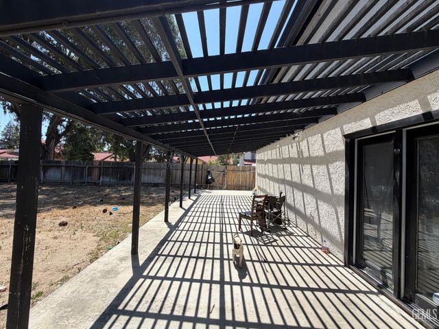 3620 Starwood Lane, Bakersfield, CA 93309