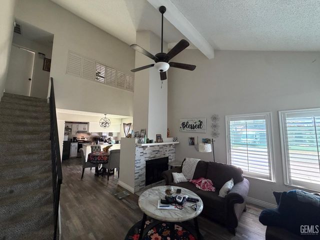 3620 Starwood Lane, Bakersfield, CA 93309