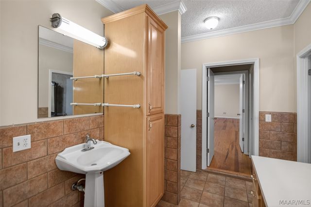 813 Lake Region Circle, Wetumpka, AL 36092