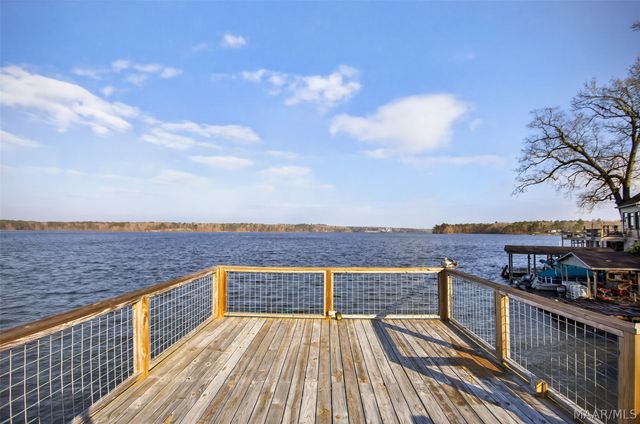 813 Lake Region Circle, Wetumpka, AL 36092