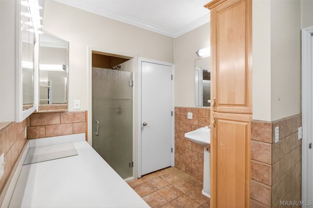 813 Lake Region Circle, Wetumpka, AL 36092