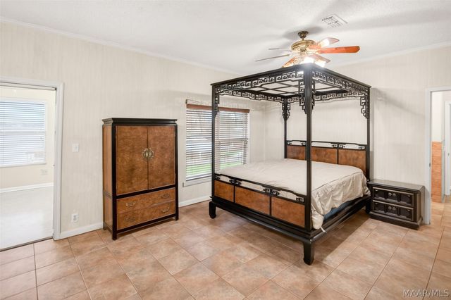 813 Lake Region Circle, Wetumpka, AL 36092