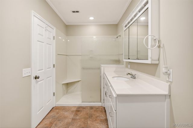 813 Lake Region Circle, Wetumpka, AL 36092