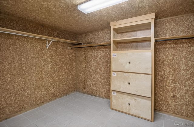 813 Lake Region Circle, Wetumpka, AL 36092