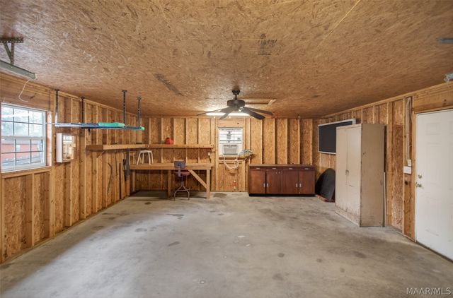 813 Lake Region Circle, Wetumpka, AL 36092