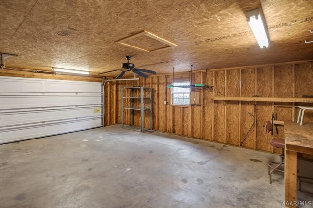 813 Lake Region Circle, Wetumpka, AL 36092