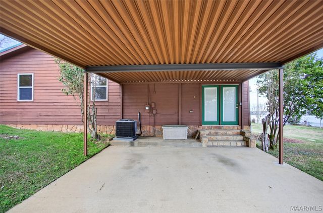 813 Lake Region Circle, Wetumpka, AL 36092