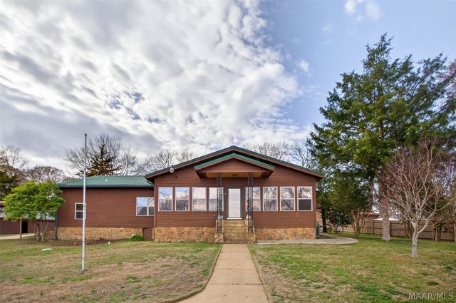 813 Lake Region Circle, Wetumpka, AL 36092