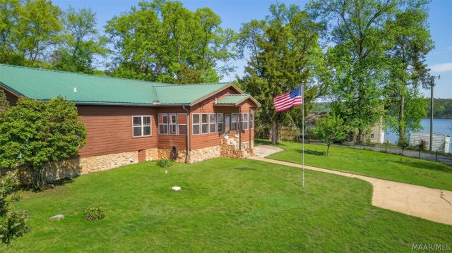 813 Lake Region Circle, Wetumpka, AL 36092