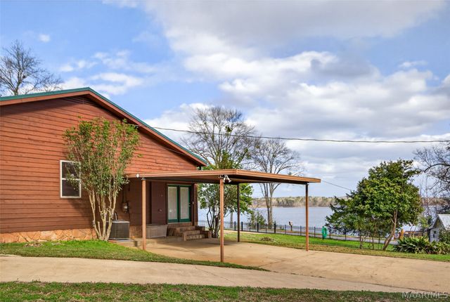 813 Lake Region Circle, Wetumpka, AL 36092