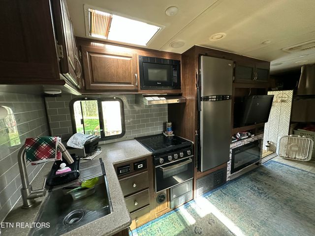 341 Dwyer Drive, Crossville, TN 38572