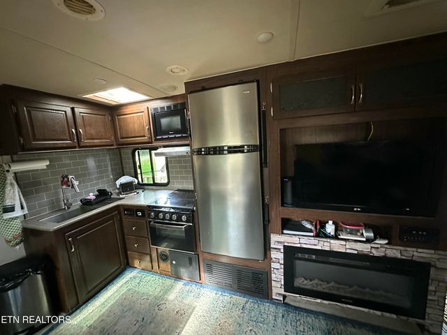 341 Dwyer Drive, Crossville, TN 38572