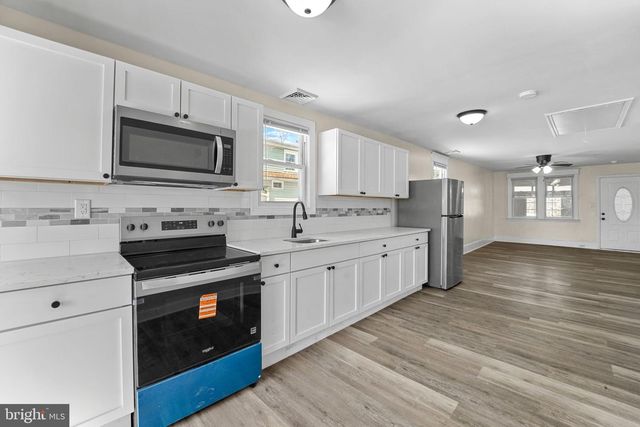 542 BERLIN RD, Clementon, NJ 08021