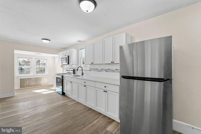 542 BERLIN RD, Clementon, NJ 08021