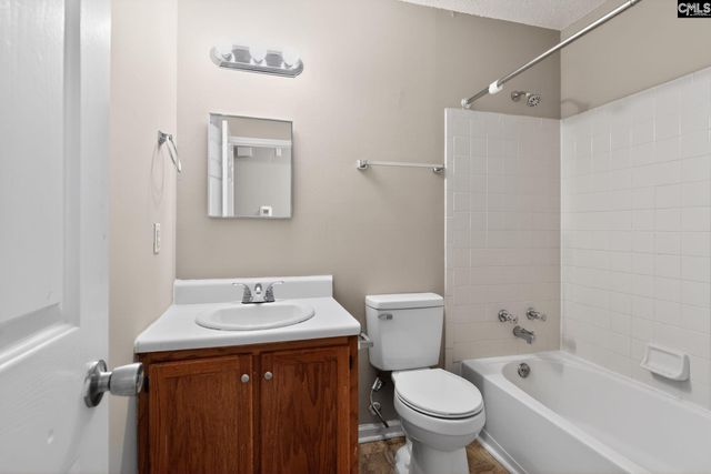 23 Lowescroft Circle, Irmo, SC 29063