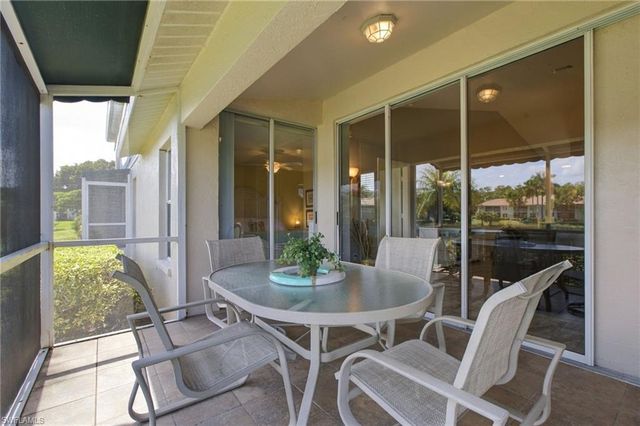367 Dover PL 1002, Naples, FL 34104