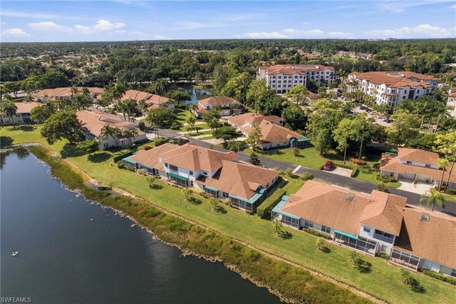 367 Dover PL 1002, Naples, FL 34104