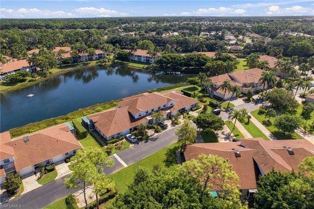 367 Dover PL 1002, Naples, FL 34104
