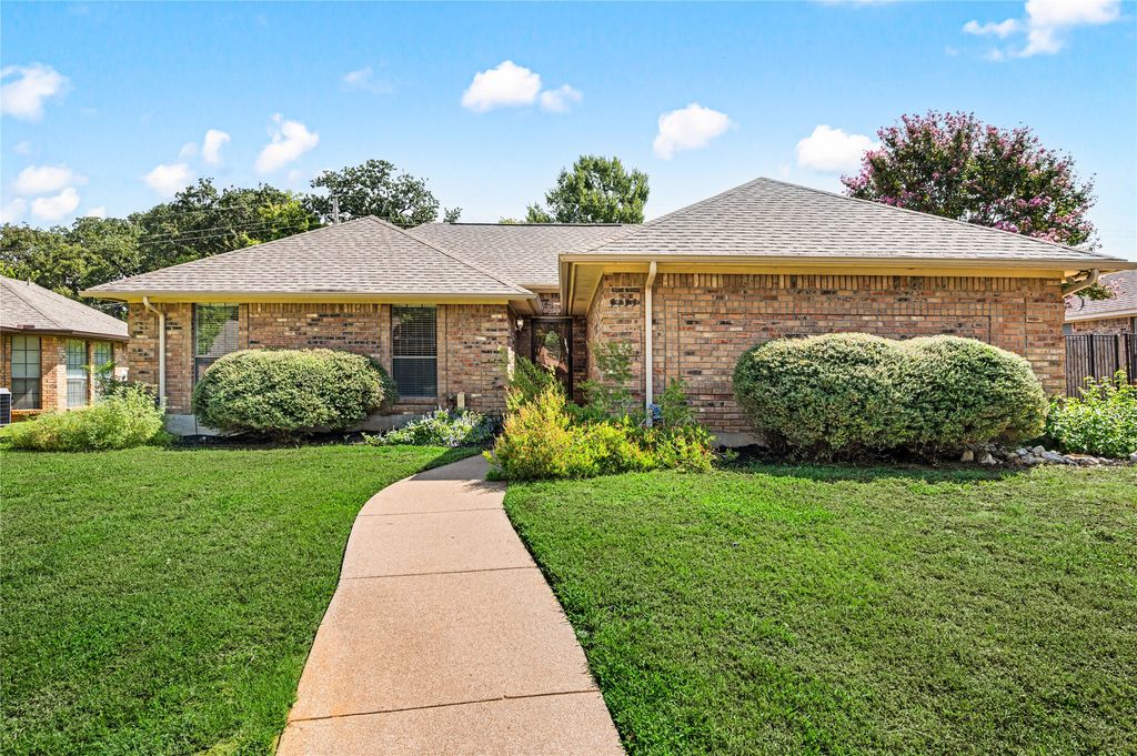 5433 Dana Point Drive, Arlington, TX 76017 — exterior