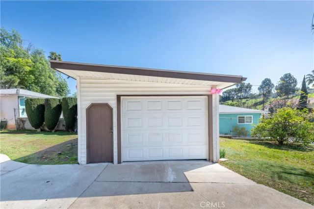 3757 York, Los Angeles, CA 90065