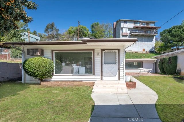 3757 York, Los Angeles, CA 90065