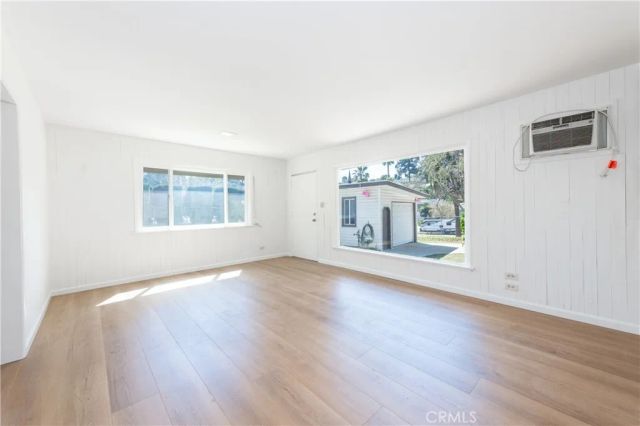 3757 York, Los Angeles, CA 90065