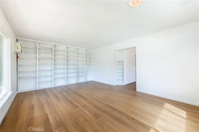 3757 York, Los Angeles, CA 90065