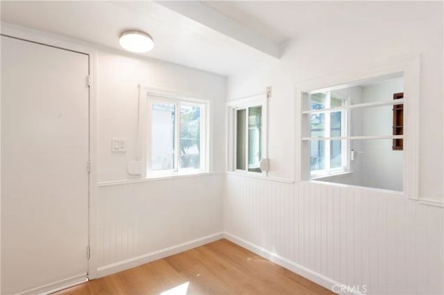 3757 York, Los Angeles, CA 90065