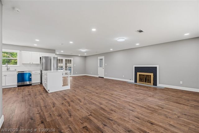 12 Candlestick Lane, Fort Smith, AR 72908