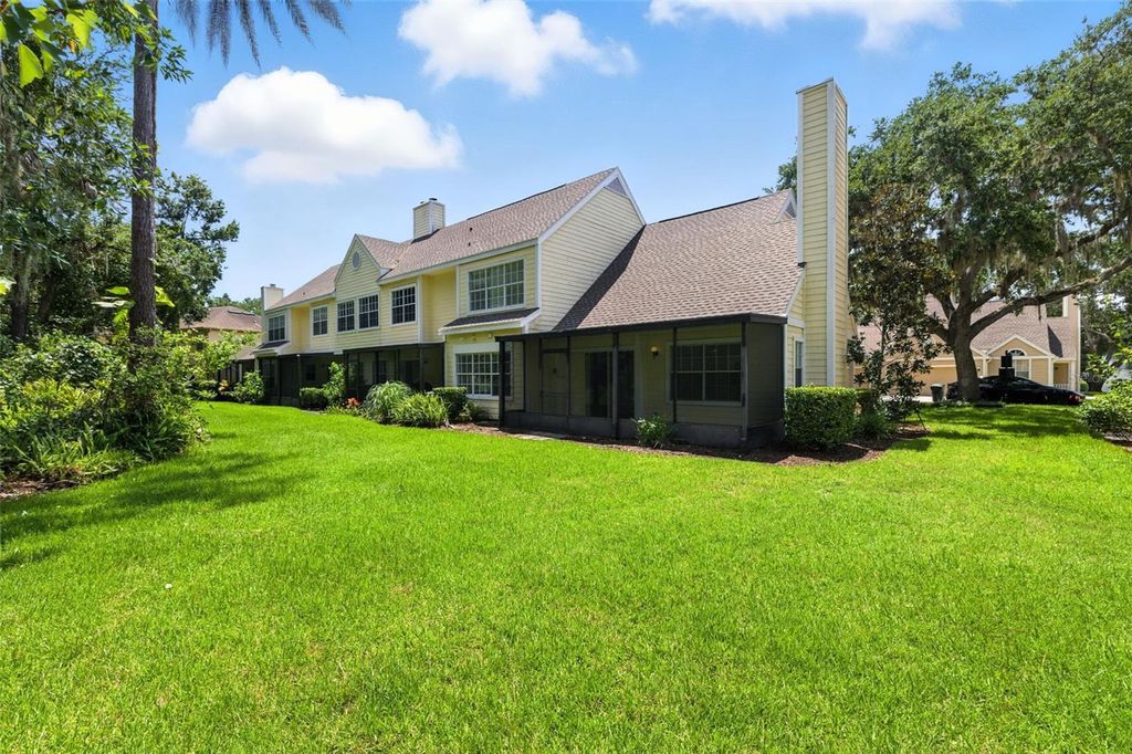 Image 9 of property listing at 3614 PINE KNOT DRIVE 3614, Valrico, FL 33596