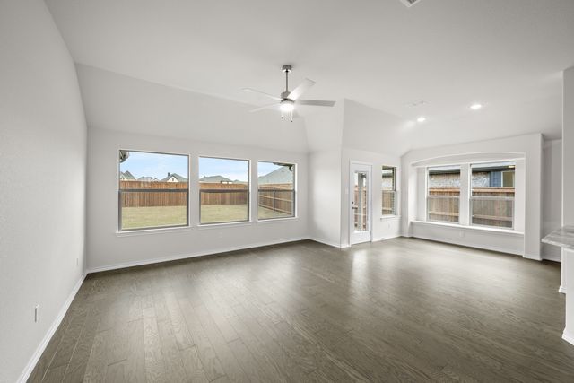 7716 Oakmeade Street, Joshua, TX 76058