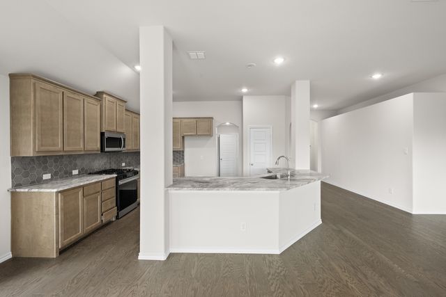 7716 Oakmeade Street, Joshua, TX 76058