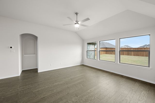 7716 Oakmeade Street, Joshua, TX 76058