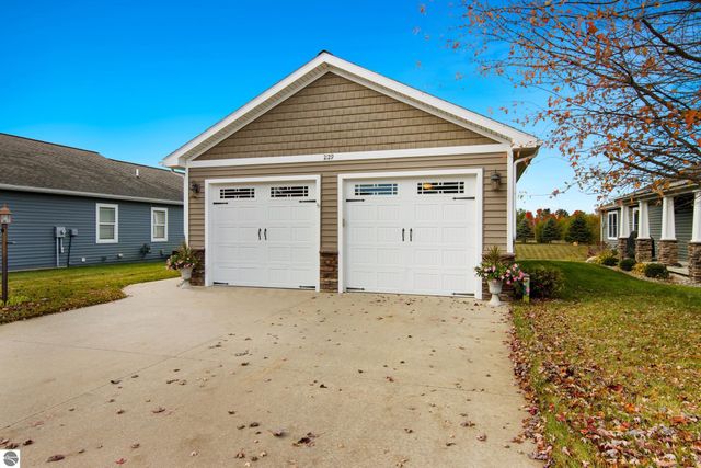 2129 Chrystal Ridge Drive, Traverse City, MI 49686