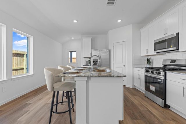 4021 Bronco Station, League City, TX 77573