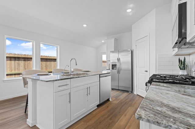 4021 Bronco Station, League City, TX 77573