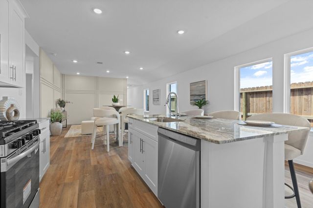 4021 Bronco Station, League City, TX 77573