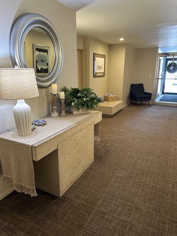 234 Nesmith St 8, Lowell, MA 01852