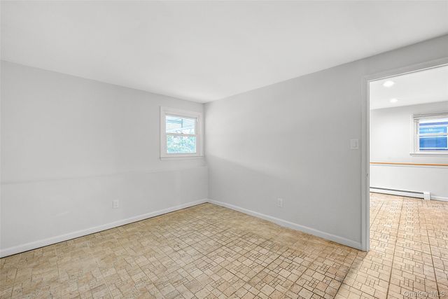 98 Union Place, Lynbrook, NY 11563