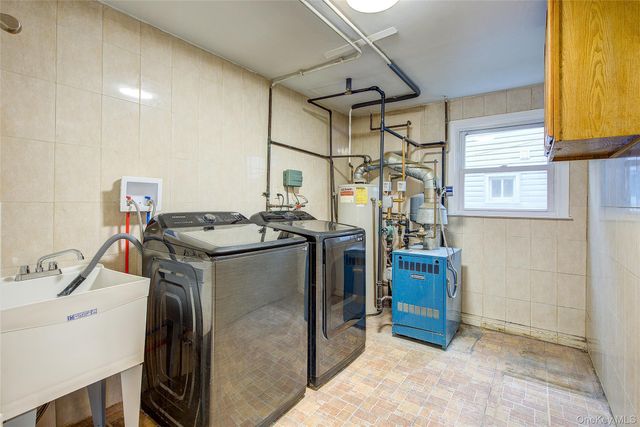 98 Union Place, Lynbrook, NY 11563