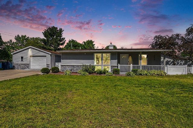 2420 Eastfield Drive, Niles, MI 49120